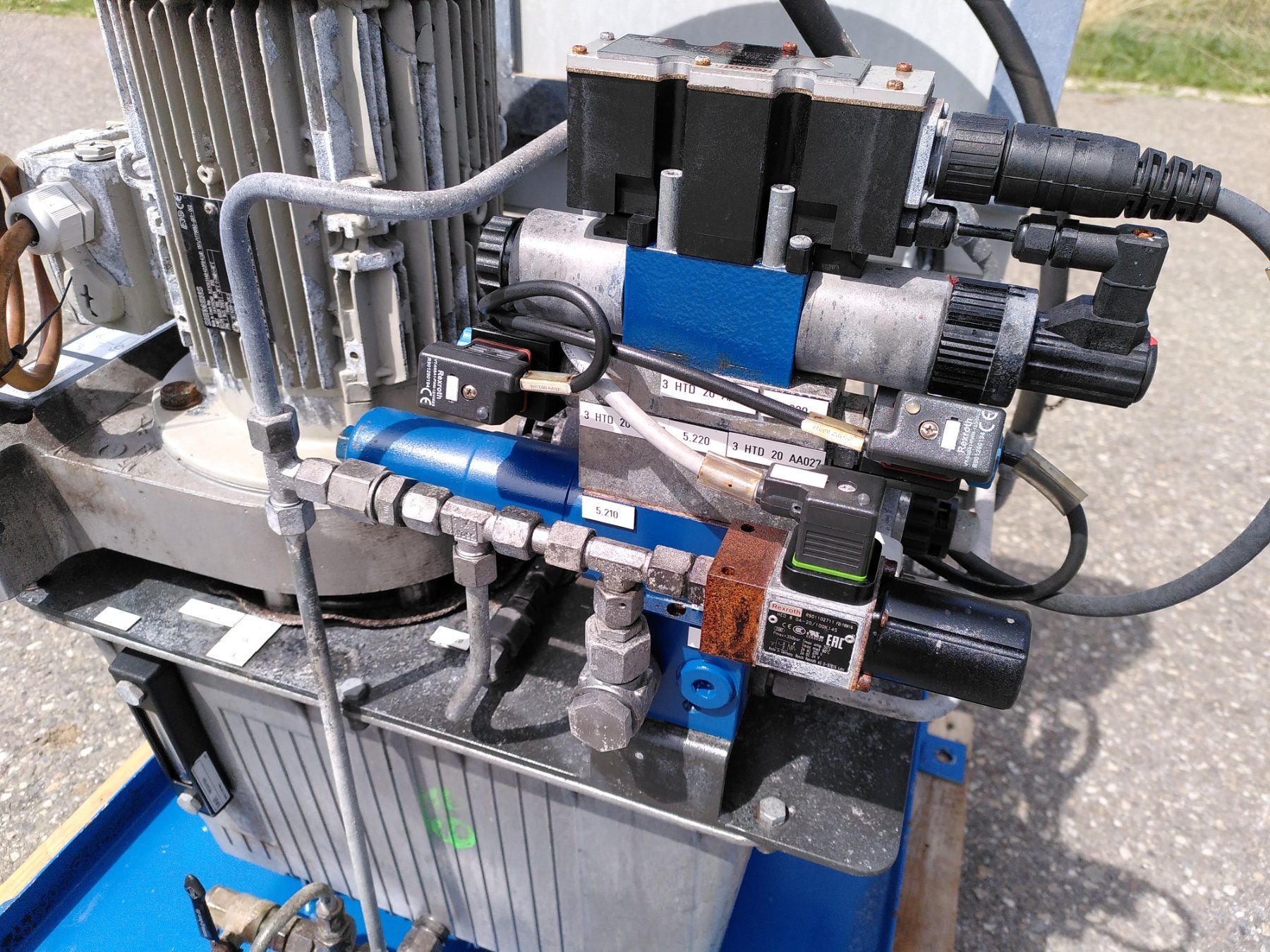 Motori: Hydraulik Agregat / Agrégat hydraulique – Usato da Bassecourt venduto da Jumat 4