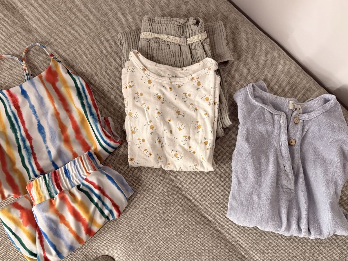 Lotti & Set di vestiti: Sommer Set Mädchen Kleider Grösse 98 – Usato da Maur venduto da Heidi2.0 1