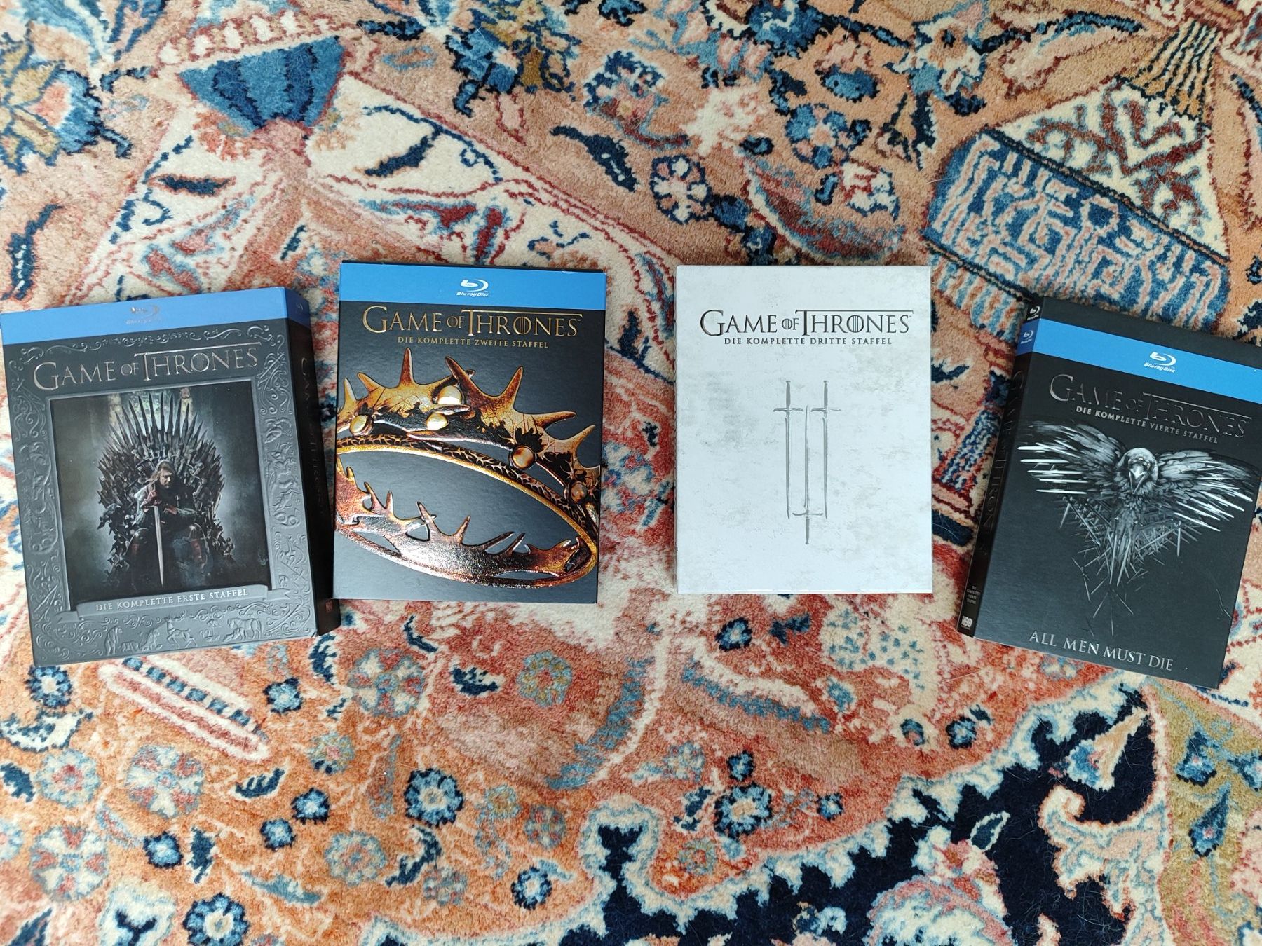 Tutti i DVDs: Game of Thrones  4 Staffeln Blu Ray – Usato da Lausen venduto da dav_nwm2