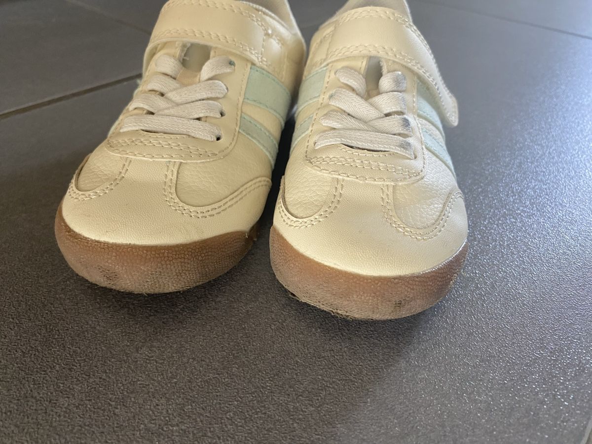 H&M Chaussures garçon: Baskets T.26 – D'occasion à Versoix par av_q1290 1