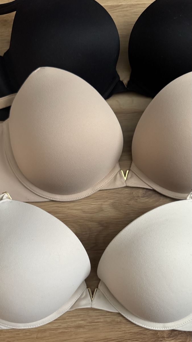 Victoria's Secret Altra biancheria intima: Victoria's Secret BHs Push-up 38C/85   – Usato da Steinhausen venduto da LMercado 5