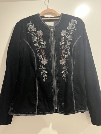 Samtjacke schwarz Stickerei Perlen Canada Premium