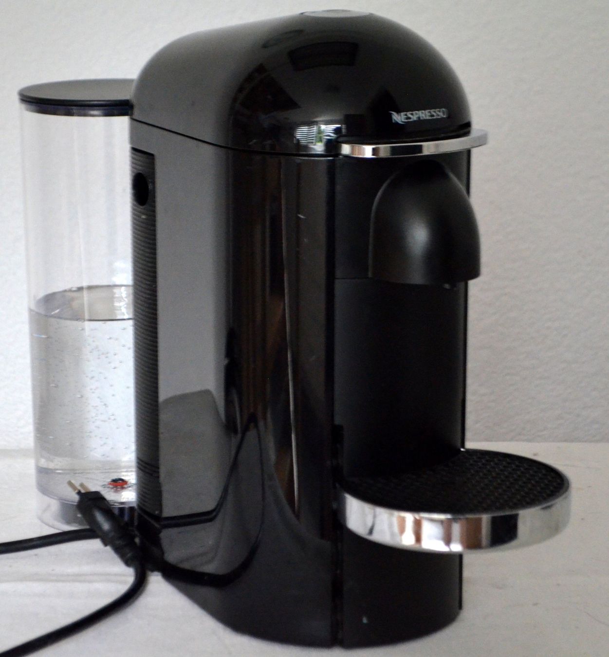 Nespresso Macchine per caffè & Macchine per espresso: Nespresso Vertuo Plus Kaffeemaschine / machine à café – Usato da Collonges venduto da arashee 2