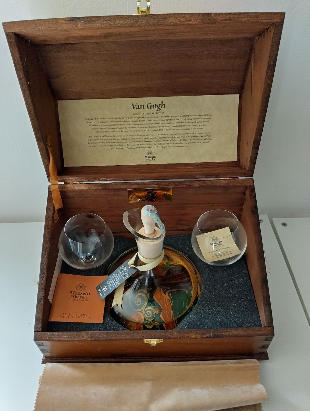 Bevande alcoliche: Coffret Van Gogh Grappa Nebbiolo, idée cadeau – Nuovo e nell'imballaggio originale da Reconvilier venduto da mpa_7b2k