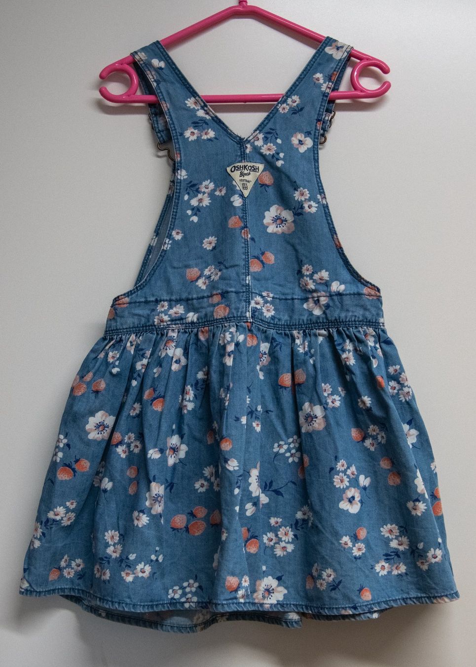 Vestiti & Gonne: Latzkleid von Oshkosh, Gr. 110 – Usato da Meilen venduto da luca70 1