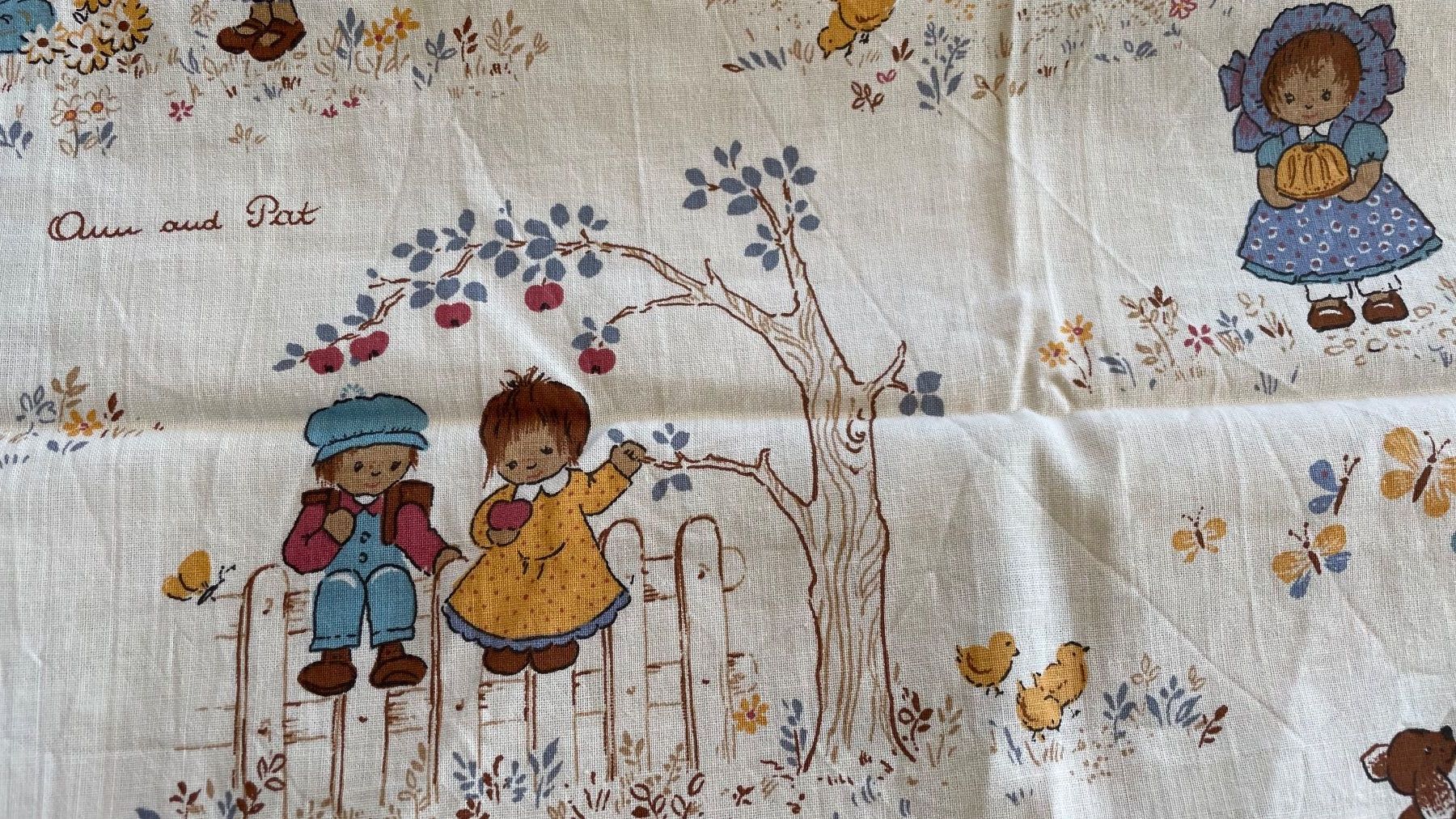Betten: Bettwäsche-Garnitur Kinderbett "retro" – Gebraucht aus Marthalen von BeNa21 1