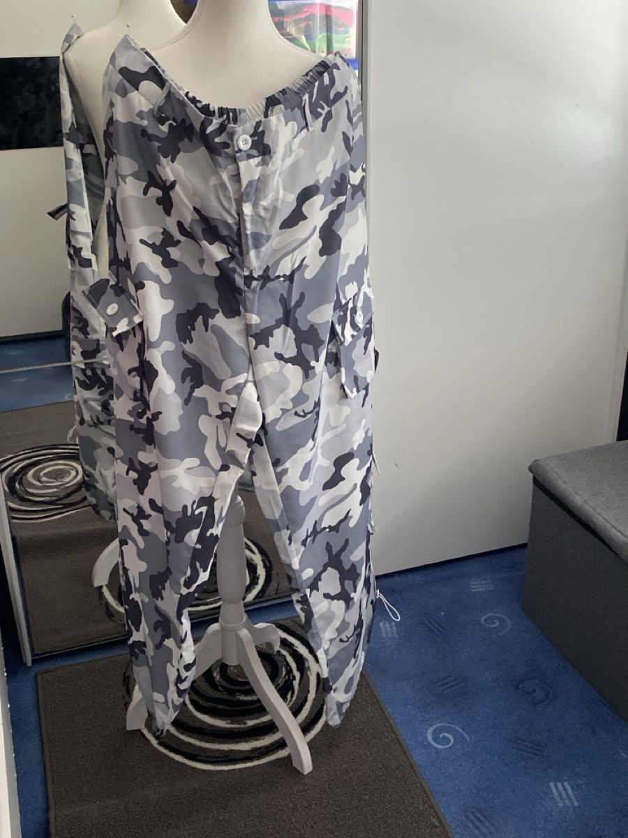 Hosen: Hose – Neu (gemäss Beschreibung) aus Gossau ZH von Lavinia07