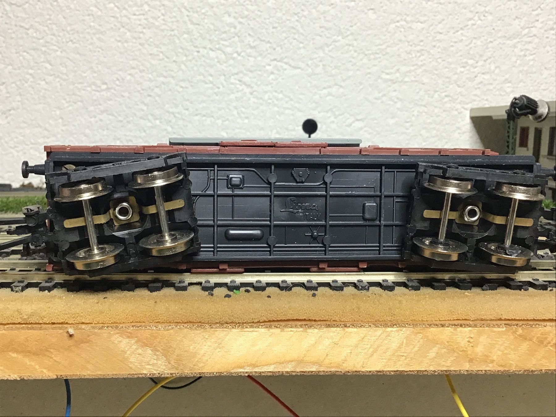 Lima Modellini di ferrovie: Lima Schlussgüterwagen Antik – Usato da Männedorf venduto da Spezial-Modelle 2