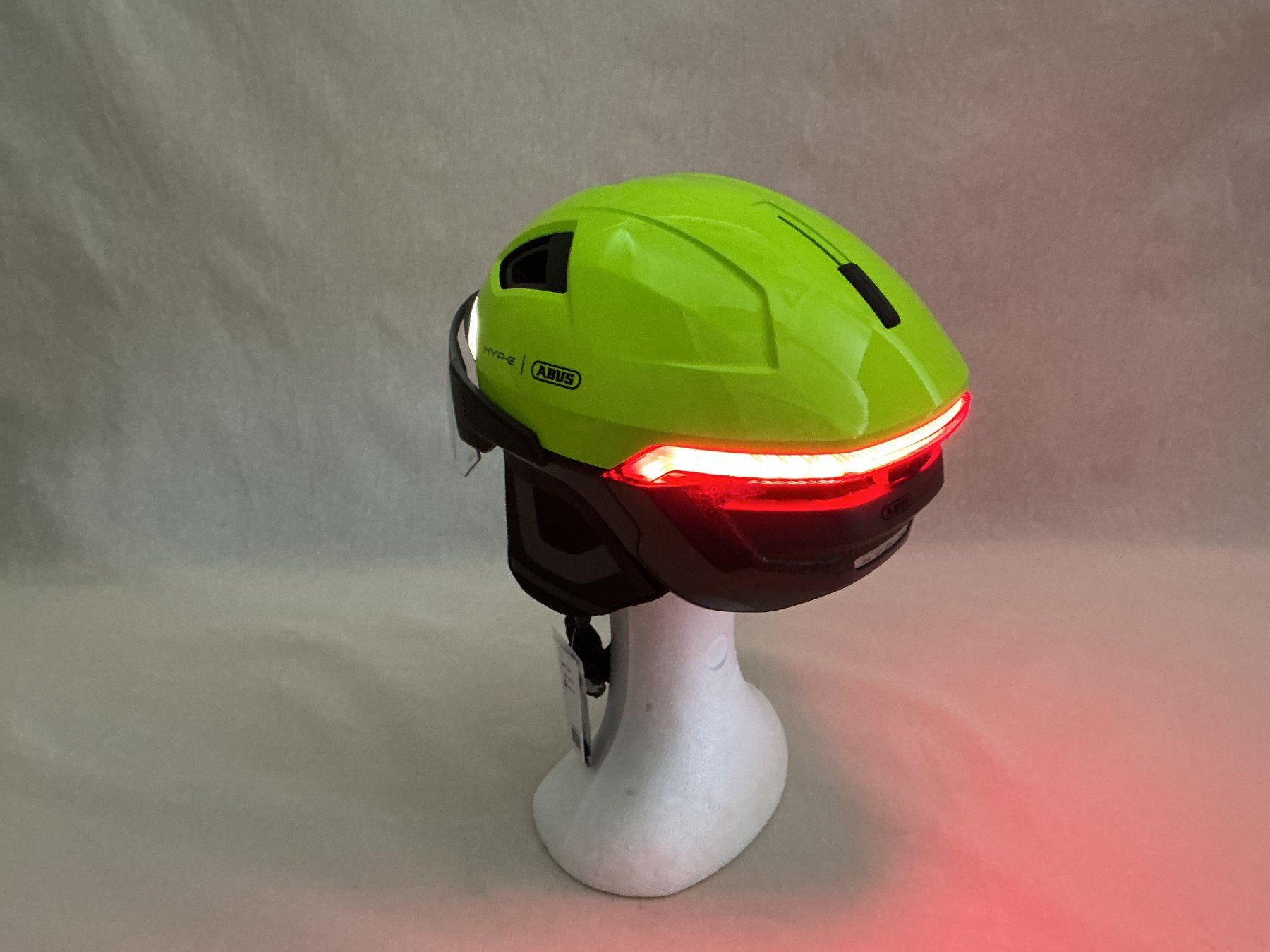 Abus Helme: ABUS HYP-E Ace Helm M 54 - 58 cm – Neu (gemäss Beschreibung) aus Richterswil von Restwert_Richterswil 3