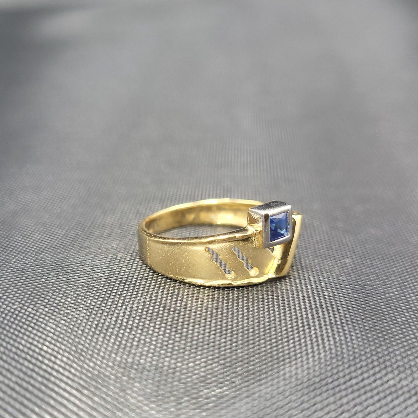 Ringe: 18 Karat 750 Gold Ring Mit Saphir – Gebraucht aus Wald ZH von Dasilver 5
