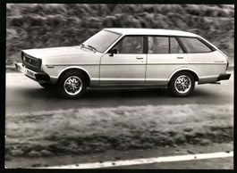 Fotografie Auto Datsun Sunny Traveller K
