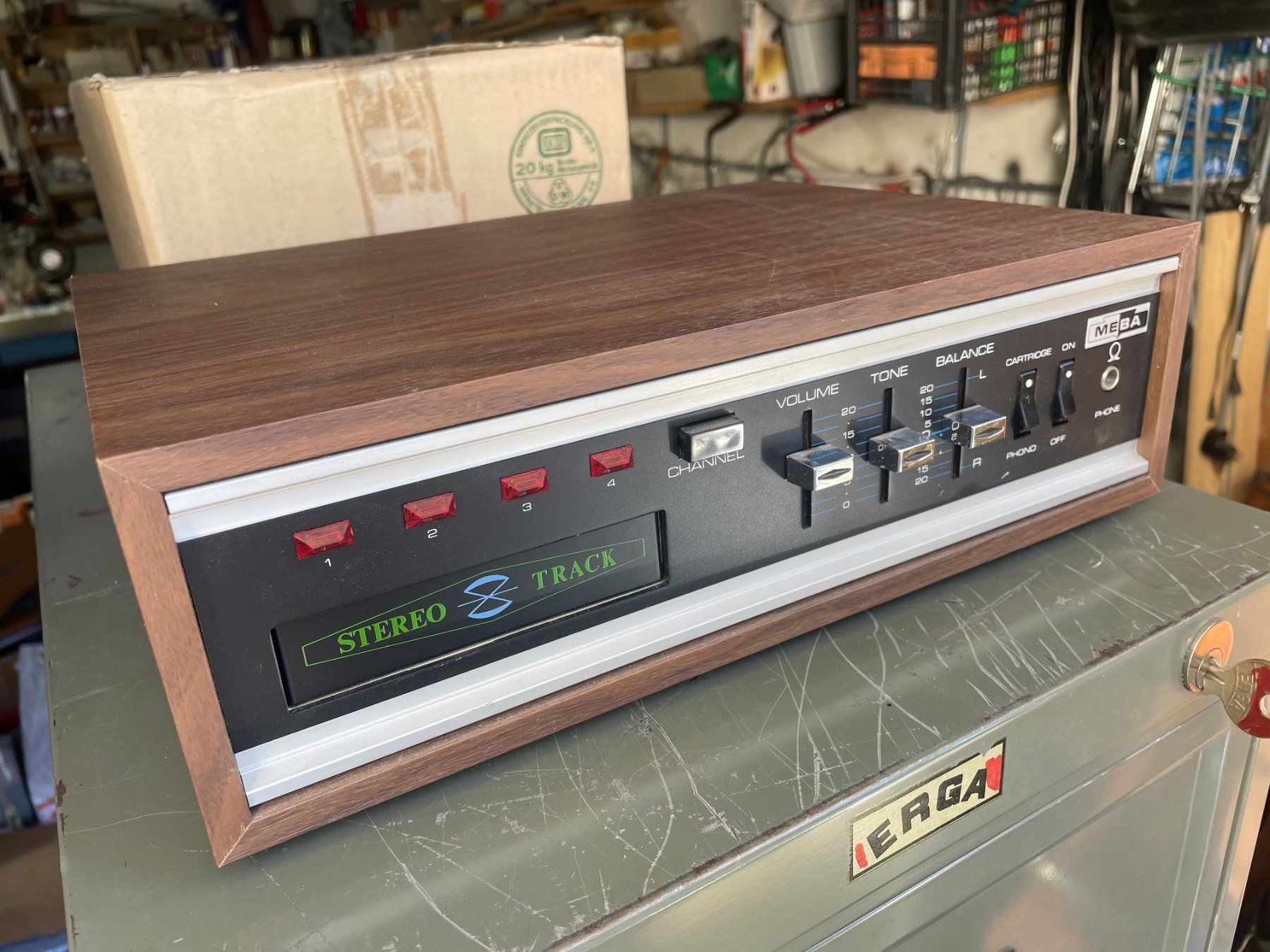 Kompaktkassetten: MEBA Stereo-8-Track-Player mit integriertem Verstärker – Defekt aus Buchs ZH von Gladiatore 1
