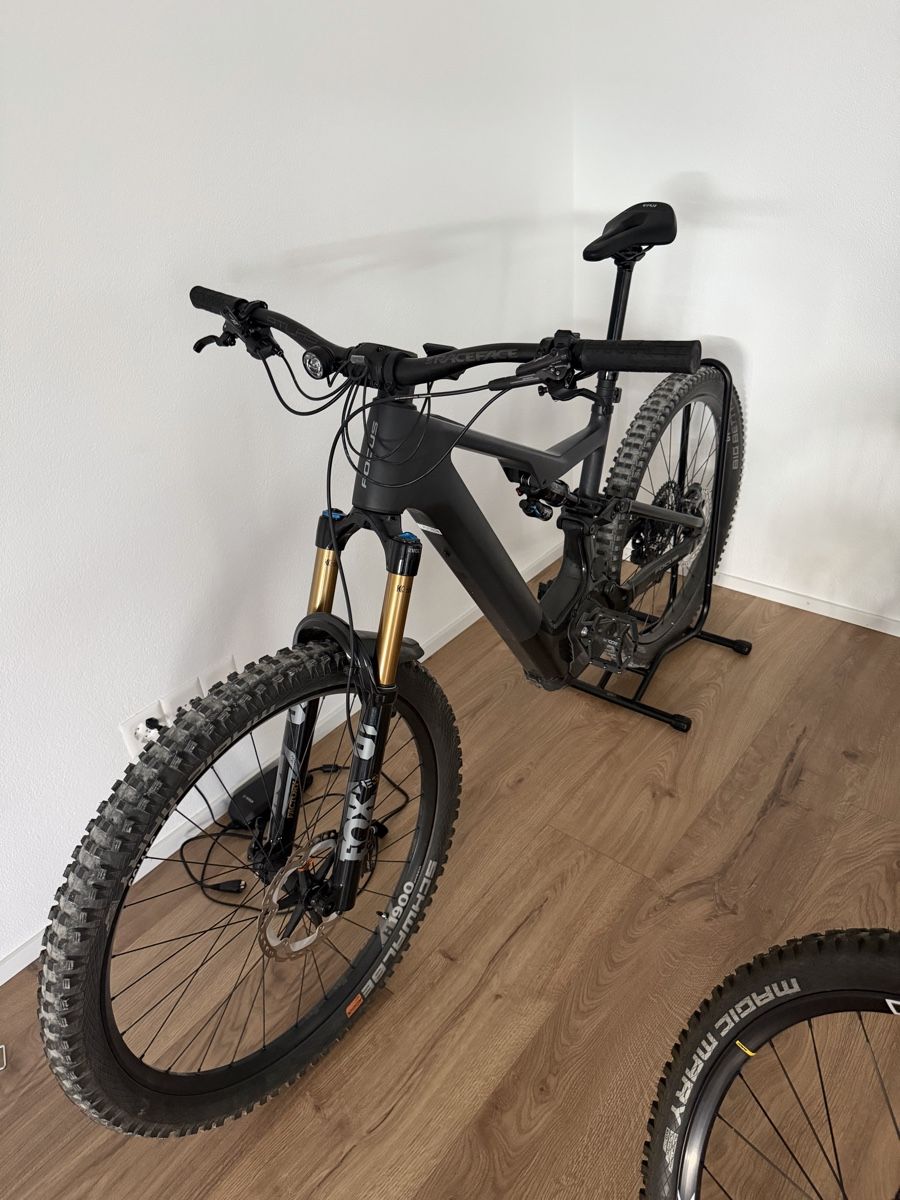 Velos: Focus Jam² 8.9 TOP Carbon 290km – Neu (gemäss Beschreibung) aus Egerkingen von pat_pl7m