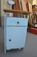 Nachttisch Metall hellblau mit Schublade und Tür Vintage...