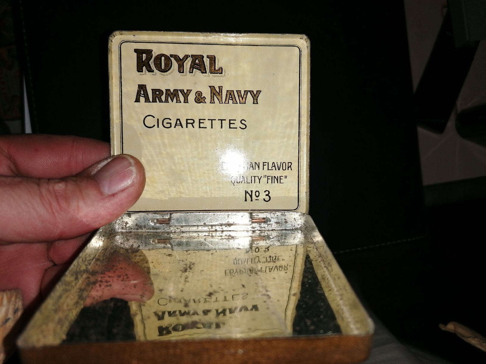 Tabak: Antike Blechdose Royal 10 er Zigarettendose  – Gebraucht aus Zürich von Tin4Life 4