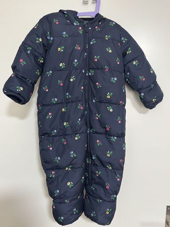 Baby GAP Schneeanzug / Overall mit Blumenmuster –18-24m