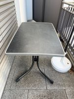 Gartentisch ca. 110x70 cm grau – Platte leicht verzogen
