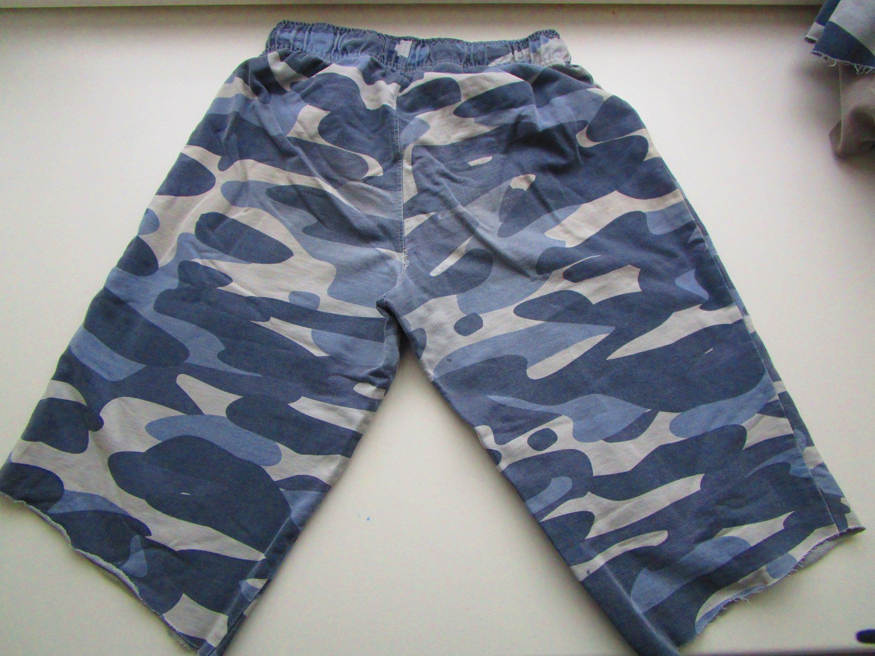 Pantaloni: Militär Shorts geschnitten 156 – Usato da Mülligen venduto da gipseli 1