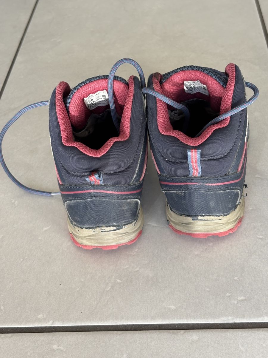 Meindl Scarpe per ragazzi: Meindl Kinder Wanderschuh, wasserdicht, Gr. 28 – Usato da Chur venduto da swissklexx 2