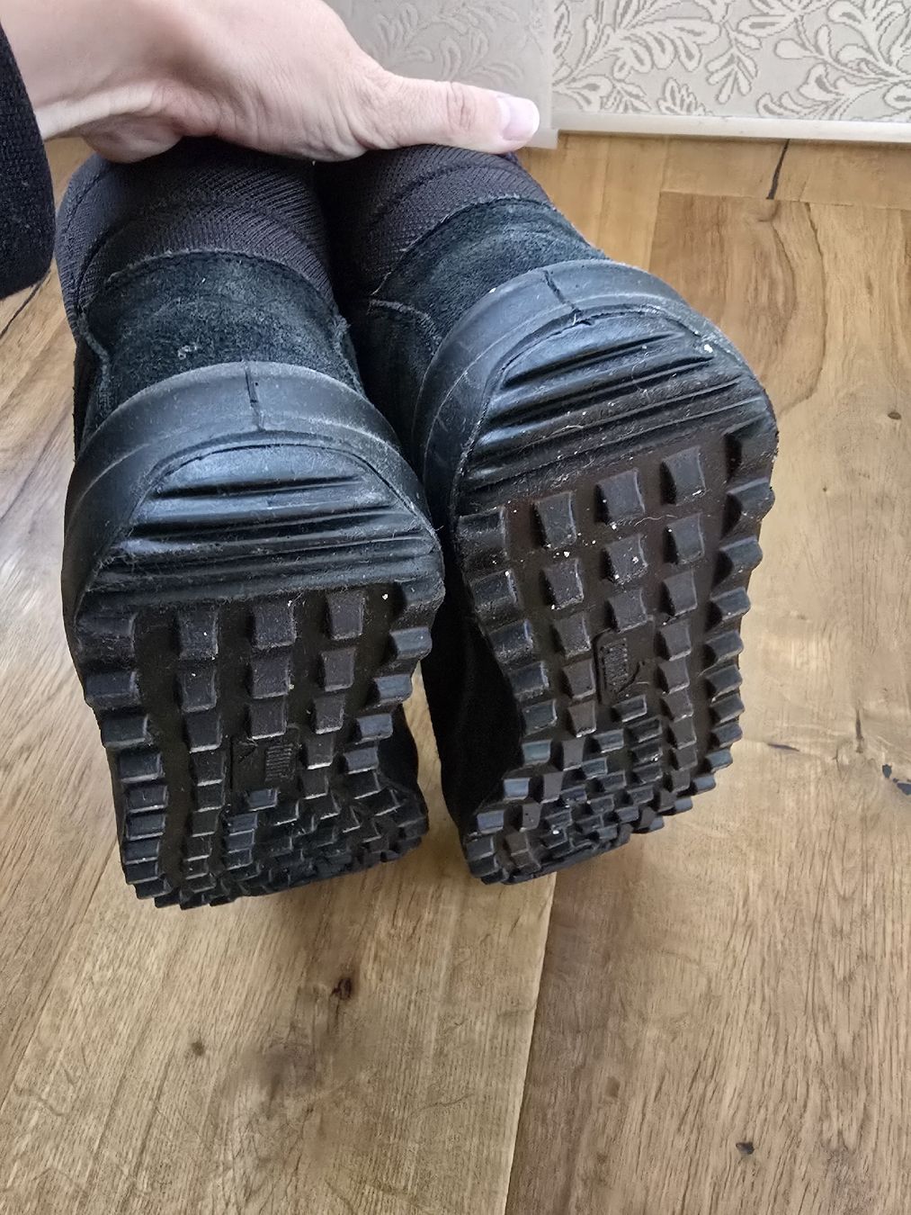 Herrenschuhe: Puma Goretex Winterstiefel, schwarz, Grösse 38 – Gebraucht aus Wittenbach von Tigerlili 3