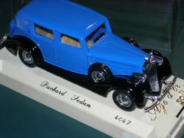 Packard Sedan blau * Solido 1:43