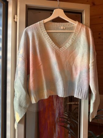 Pastel Dye V-Neck Sweater