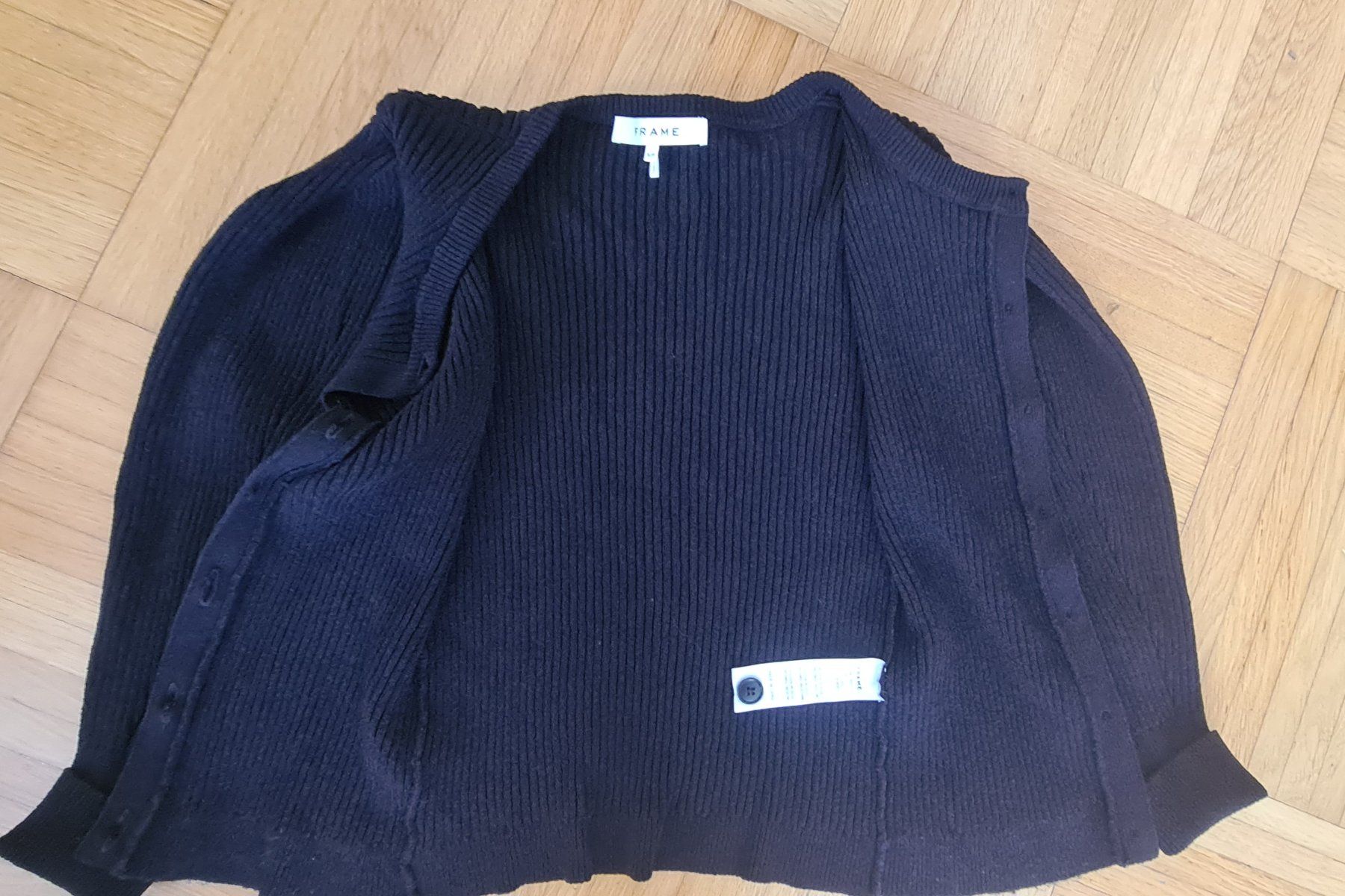 Giacche: Strickjacke Marke Frame schwarz Gr. S – Usato da Wettingen venduto da Mahariko 3
