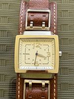 Armbanduhr mit braunem Lederband - FOSSIL