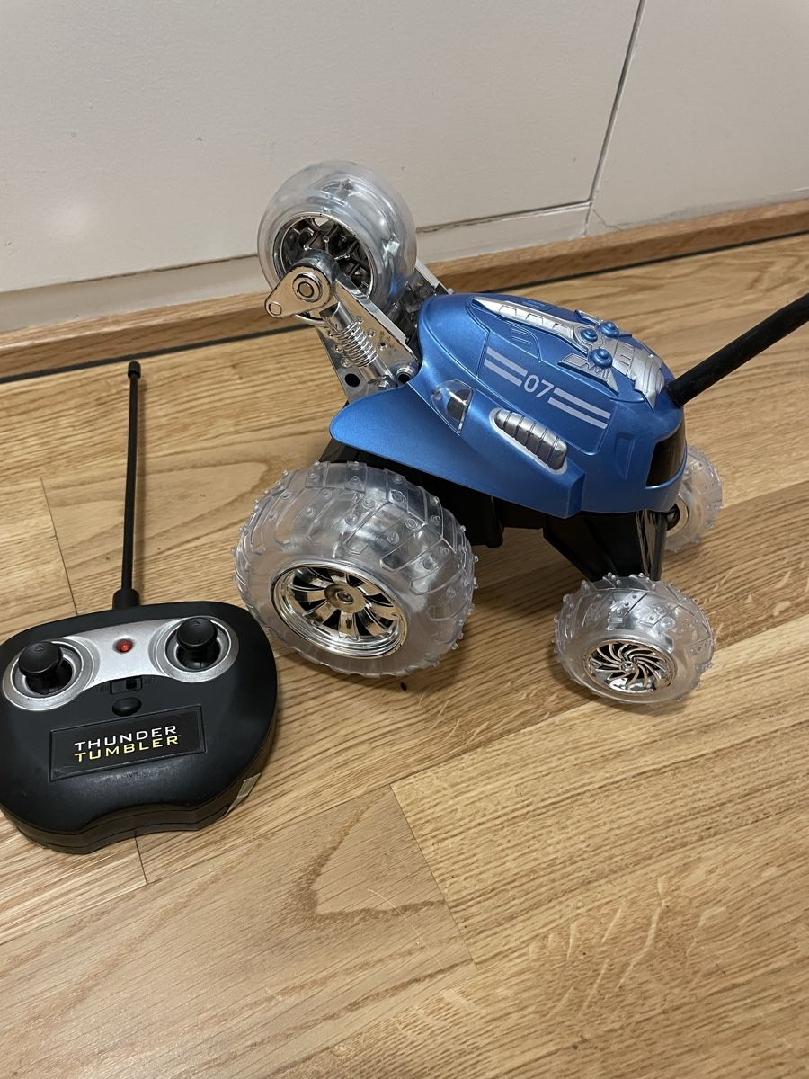 RC Modellbau: Auto 🚙 mit Fernbedienung – Gebraucht aus Bern von calana80