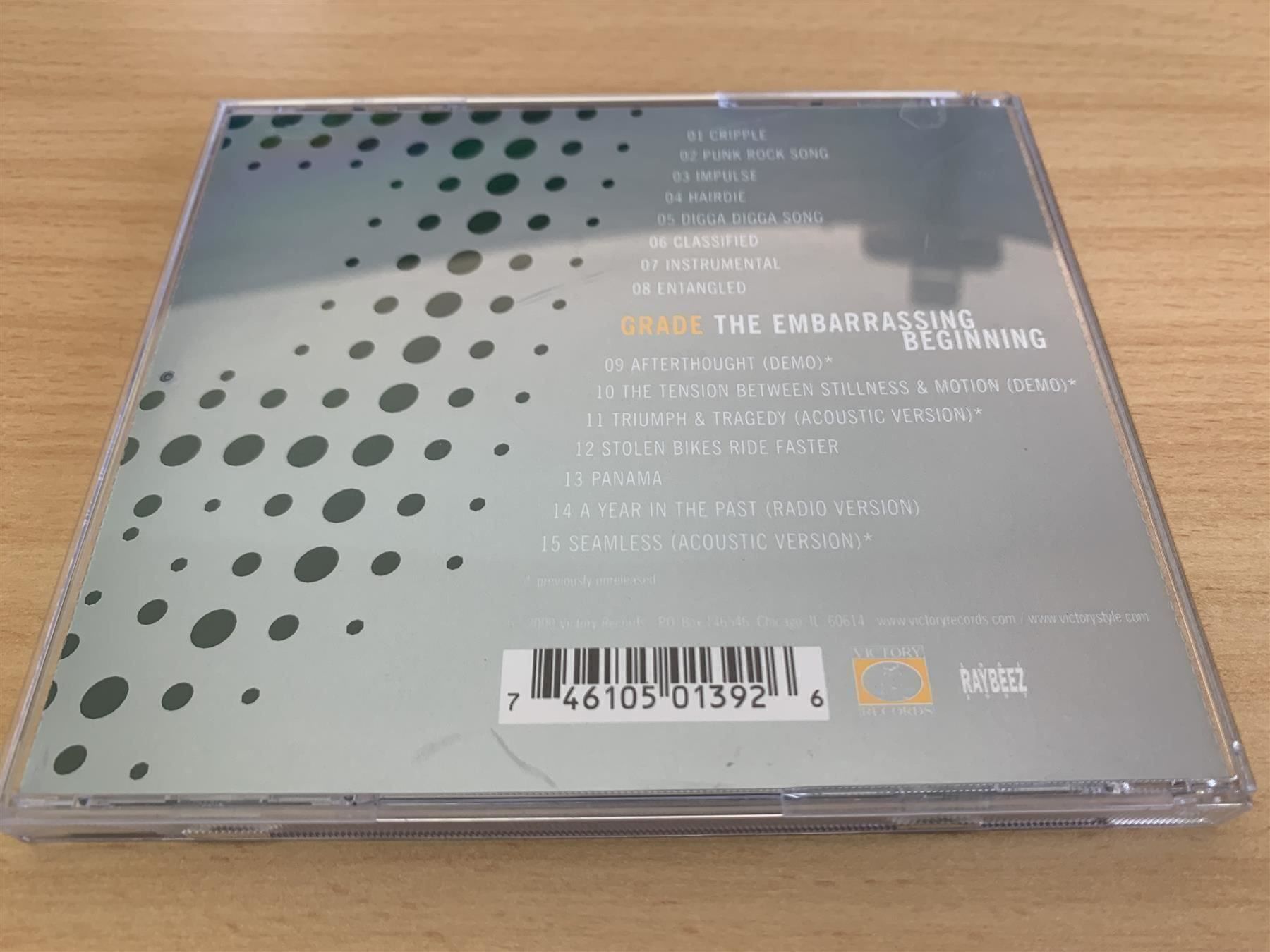 CD: Grade – The Embarrassing Beginning – Usato da Rikon im Tösstal venduto da Alpenmutz 1