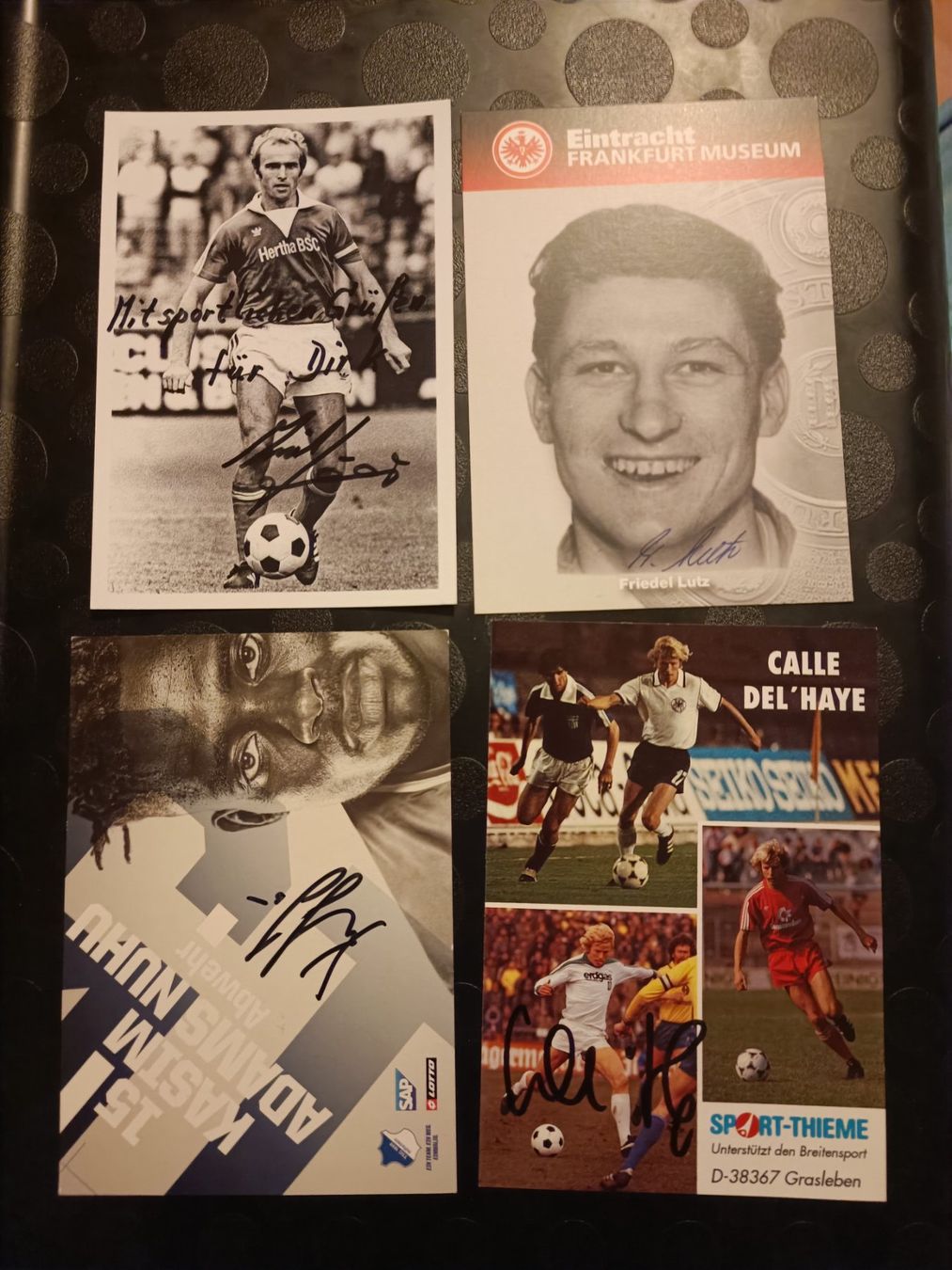 Autographes: Fussball-Mix - 4 signierte Autogrammkarten - Set – D'occasion à Menziken par Artographs