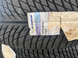 Pneus hiver 255/70R18 Michelin 