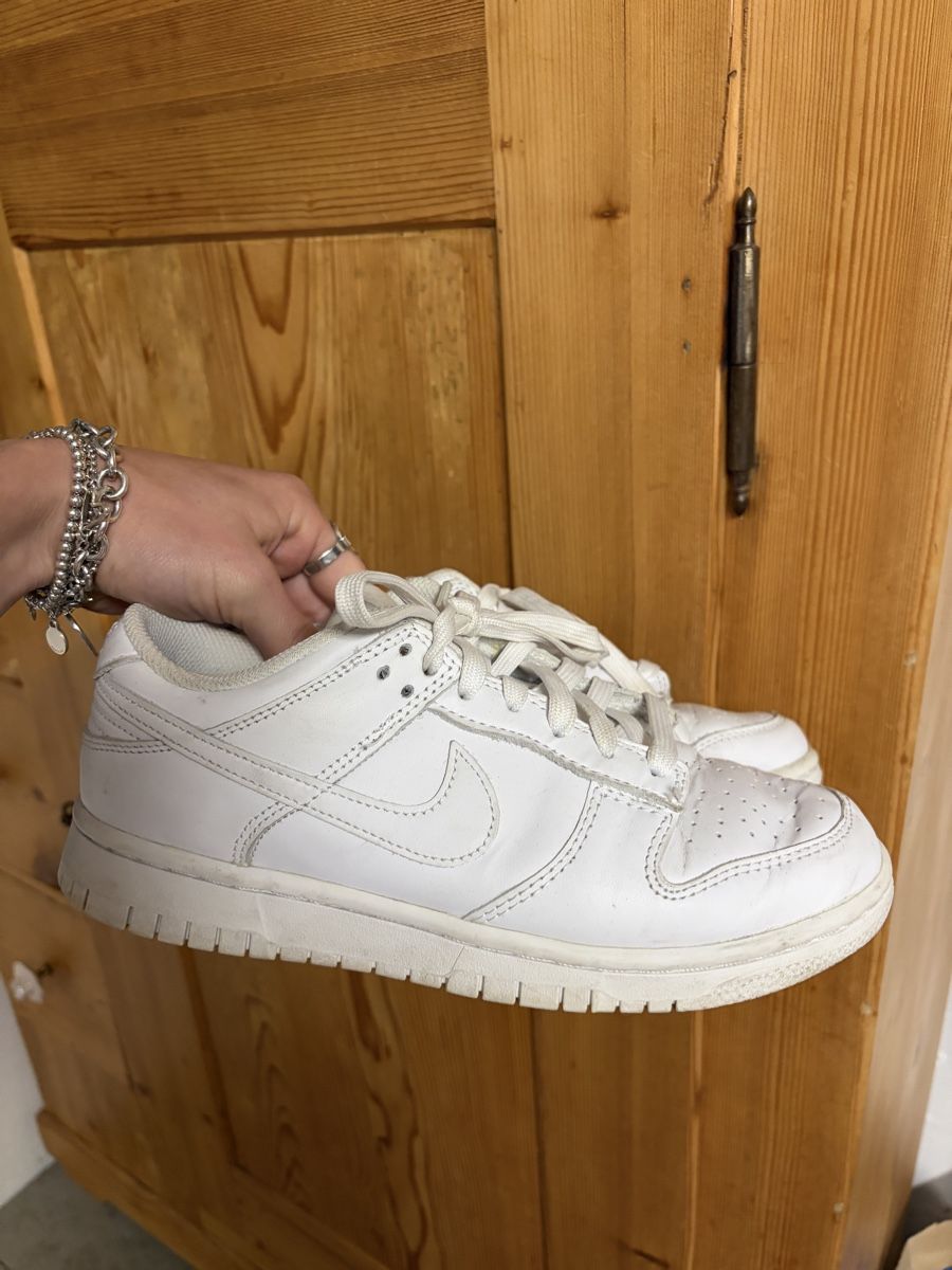 Scarpe da uomo: Nike Dunk Low Turnschuhe weiss – Usato da Zürich venduto da kelly97