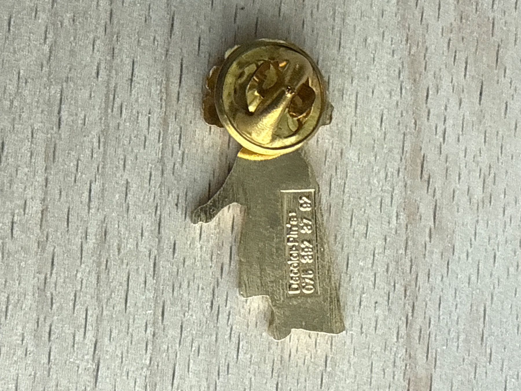 Placchette & Badge: Pin Tracht – Usato da Glattbrugg venduto da Schweigmatt 1
