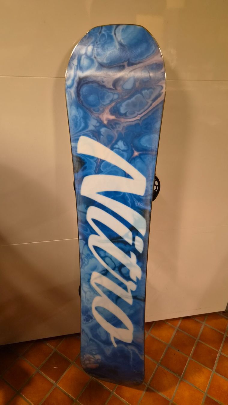 Snowboard Nitro Board: Nitro Snowboard 126cm inkl. Union Bindung – Usato da Oberrieden venduto da Raja011 4