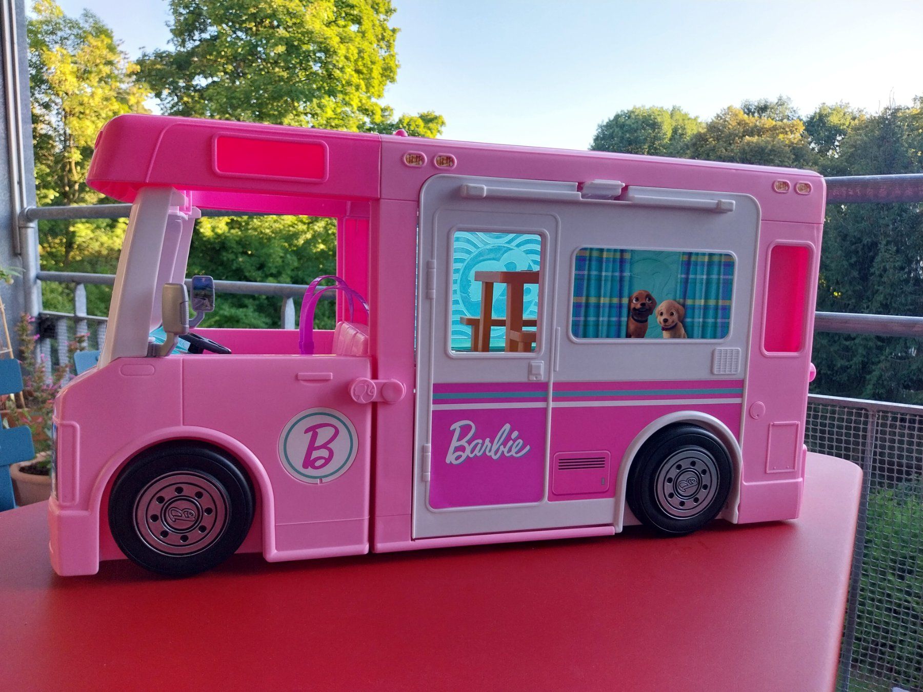 Barbie Case e mobili per bambole: Barbie 3-in-1 Super Abenteuer-Camper – Usato da Bern venduto da Epaddelw 7