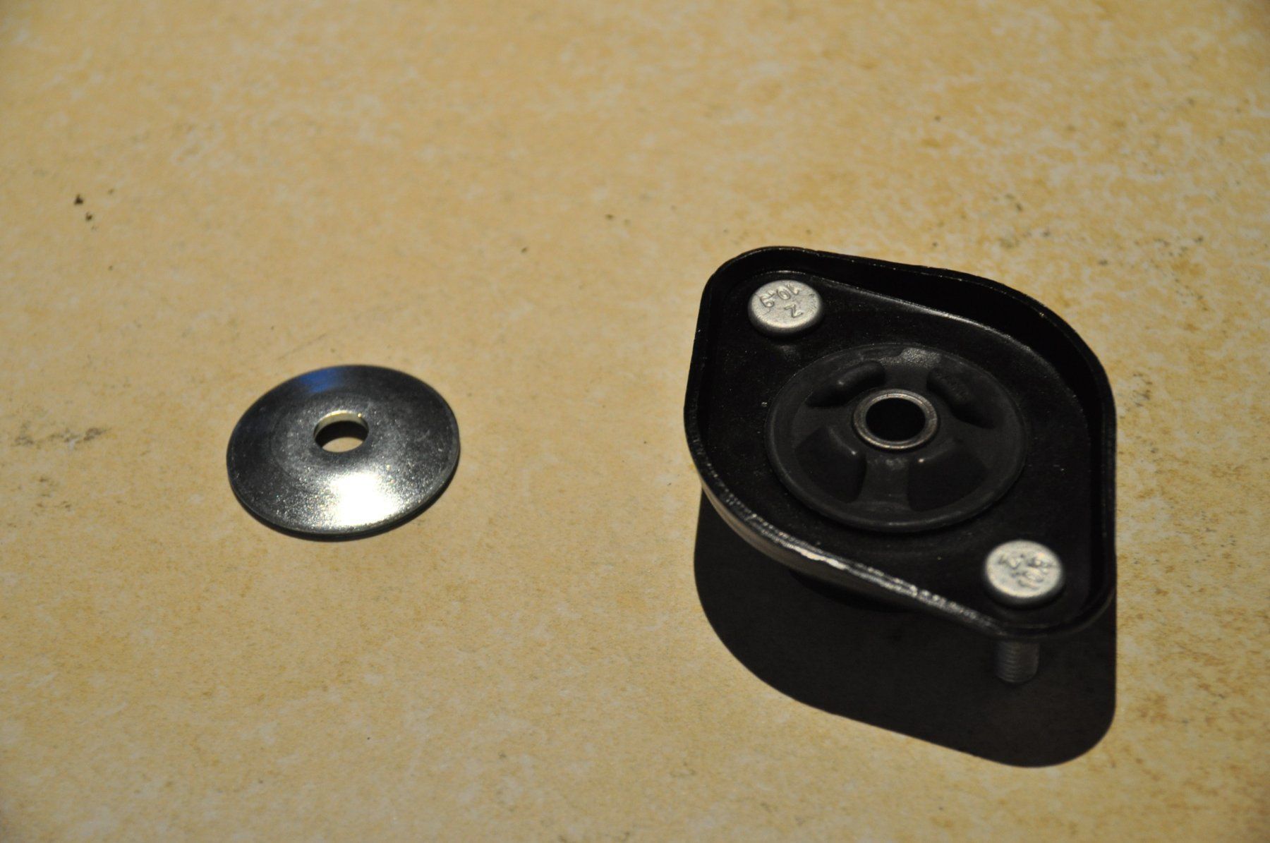 BMW Toutes les pièces auto: 2x Domlager Hinterachse BMW E30 E36 E46 – Neuf avec emballage d'origine à Vuisternens-dt-Romont par Coilover 2