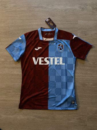 Neu & Original - Trabzonspor Trikot (Grösse M)