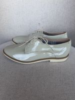Schnürschuhe Lackleder hellgrau Grösse 37