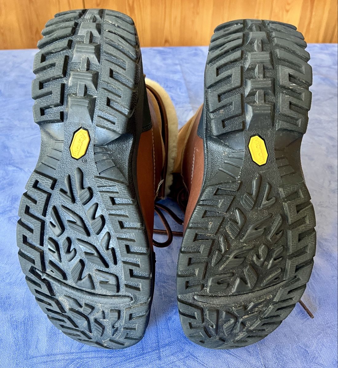 Ugg Herrenschuhe: UGG Winterstiefel Gr. 34 – Gebraucht aus Steffisburg von Afrika82 1