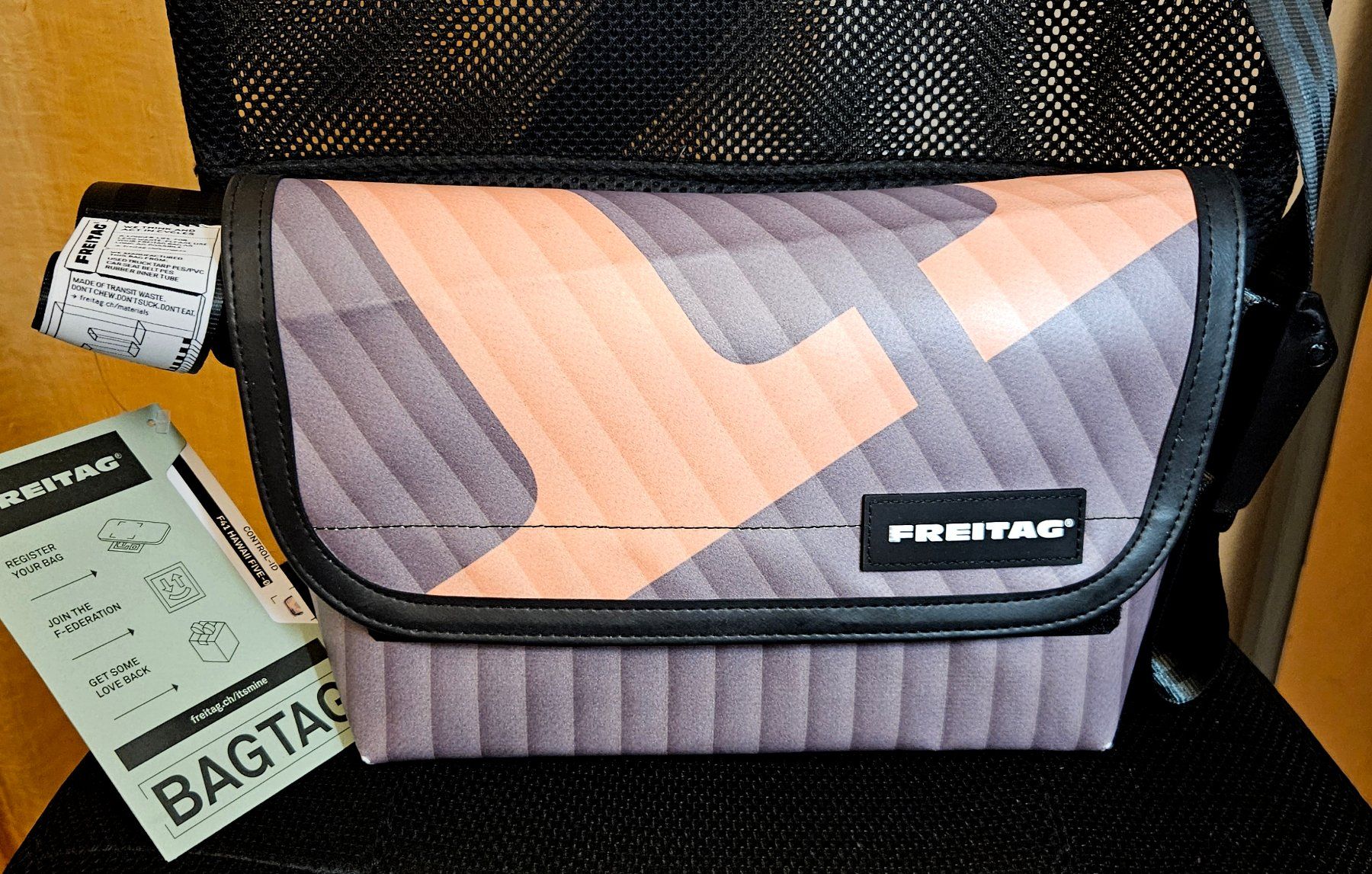Freitag Borse: Sac Freitag F41 Hawai Five-0 – Nuovo (secondo la descrizione) da Biel/Bienne venduto da 8r3ucHt