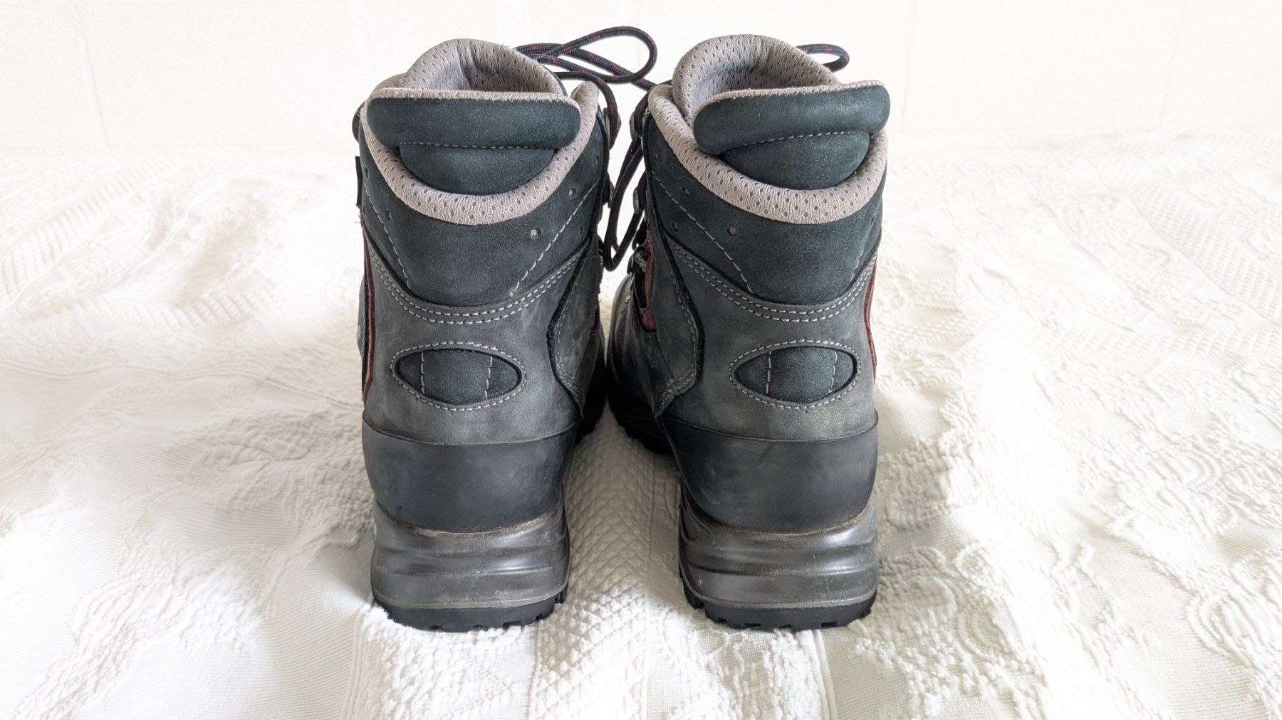 Lowa Scarpe da donna: Wanderschuhe Lowa Gr. 39 – Usato da Adliswil venduto da bibuubib 3