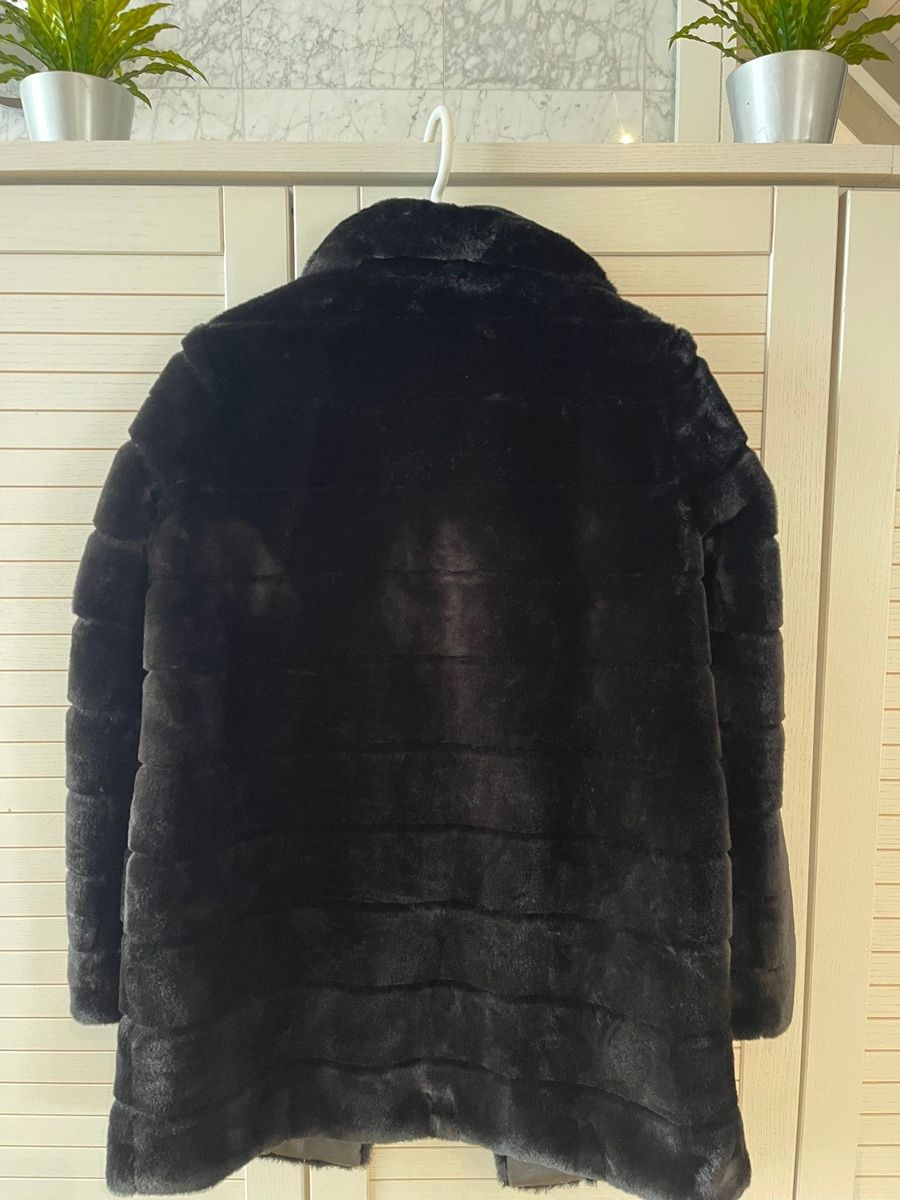 Guess Cappotti: Guess Kunstpelzmantel schwarz – Usato da Hergiswil NW venduto da qeli_04 3