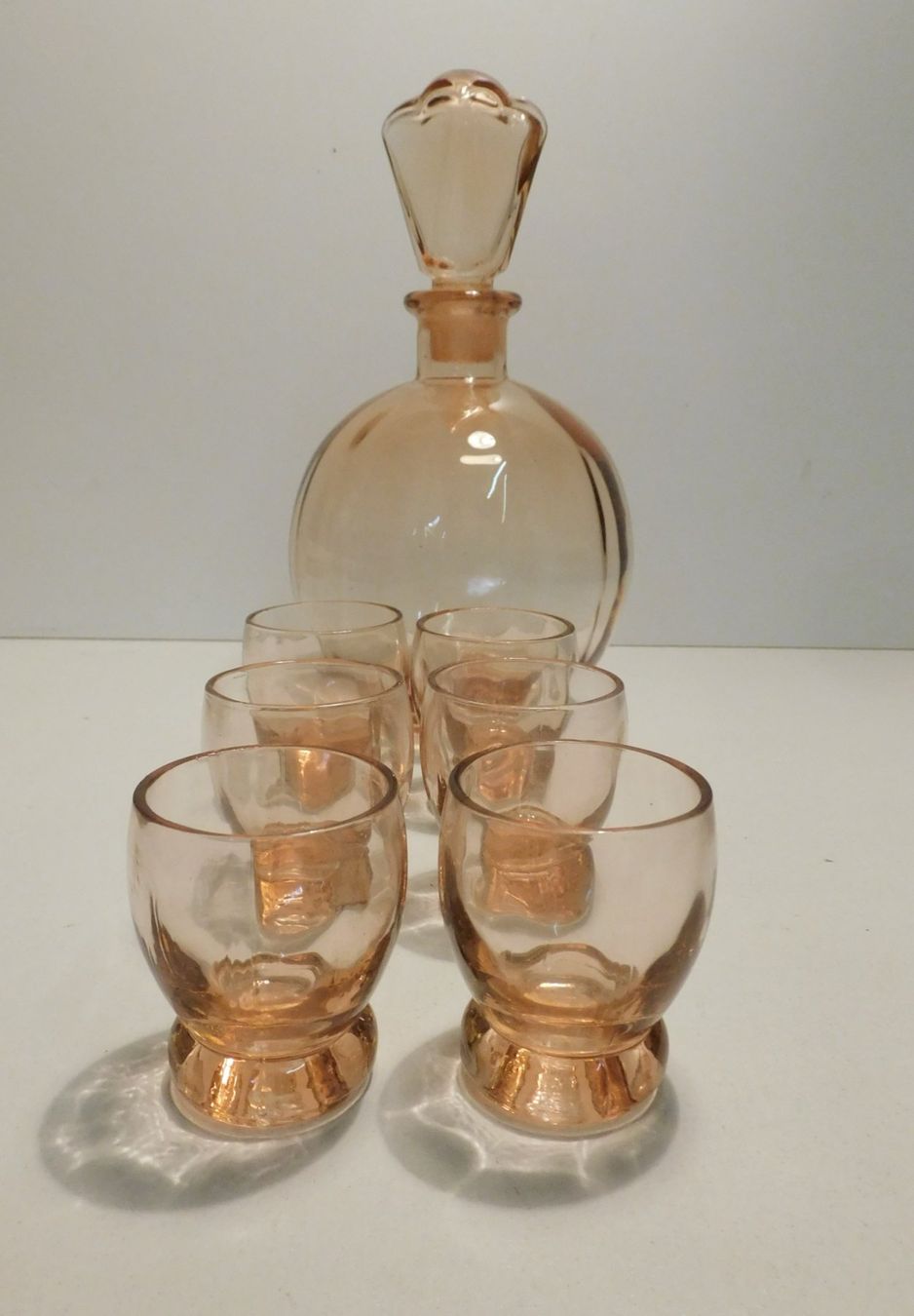 Carafes: Karaffen Set 7 teilig - 6 Stamperl mit Karaffe  ca 50 60er – D'occasion à Sursee par 76 1
