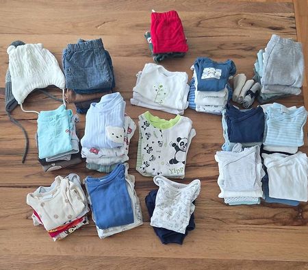 Grosses Babykleiderset (56Teile) Grösse 60/62/68