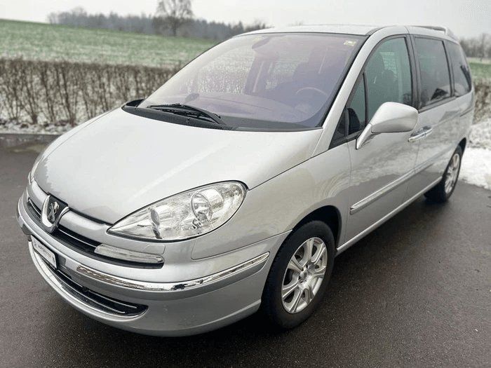 PEUGEOT 807 2.0 16V HDi Active