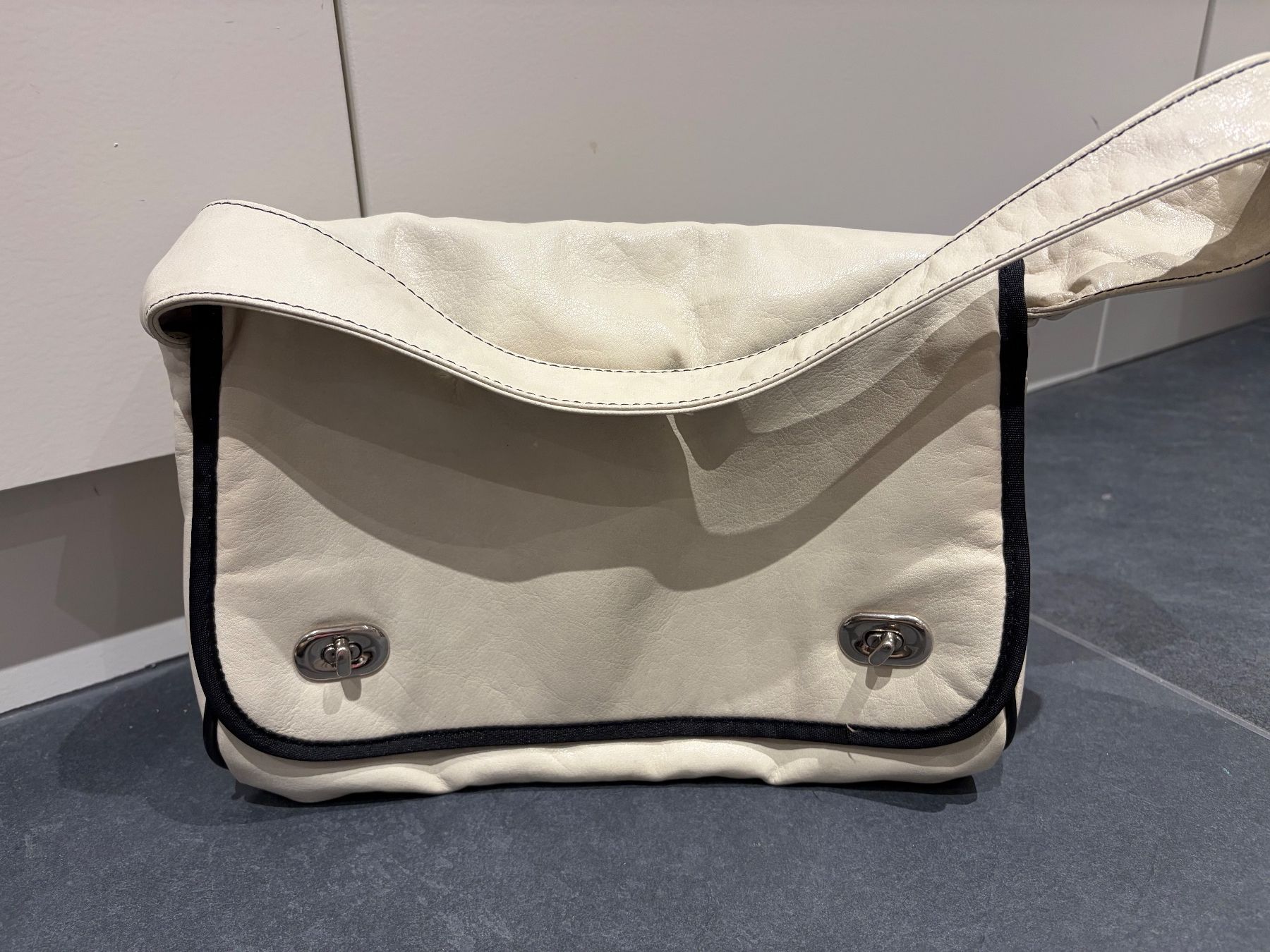 Rossis Sacs femmes: Rossis Umhängetasche eierschale – D'occasion à Bern par Croquant