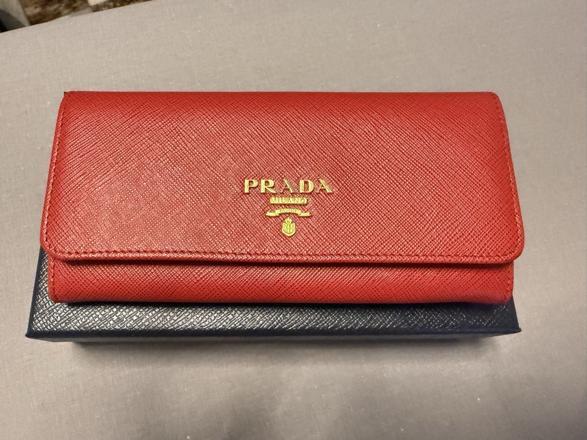 Prada Portamonete: Prada wallet. NEW – Nuovo (secondo la descrizione) da Genève venduto da iri_f78b