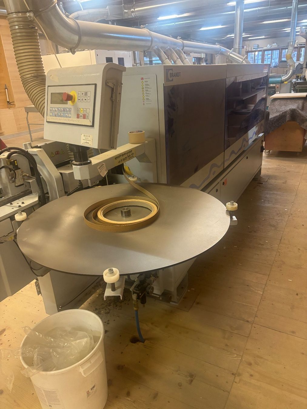 Tutte le macchine: Kantenleimmaschine Brandt – Usato da Hasliberg - Goldern venduto da pampsi 5