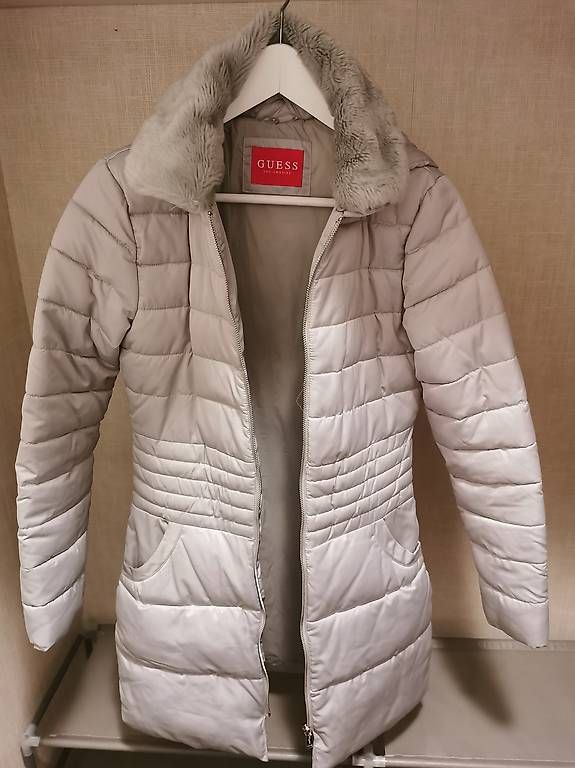 Cappotti: Wintermantel GUESS in XS – Usato da Egg b. Zürich venduto da Alexandra_Frei